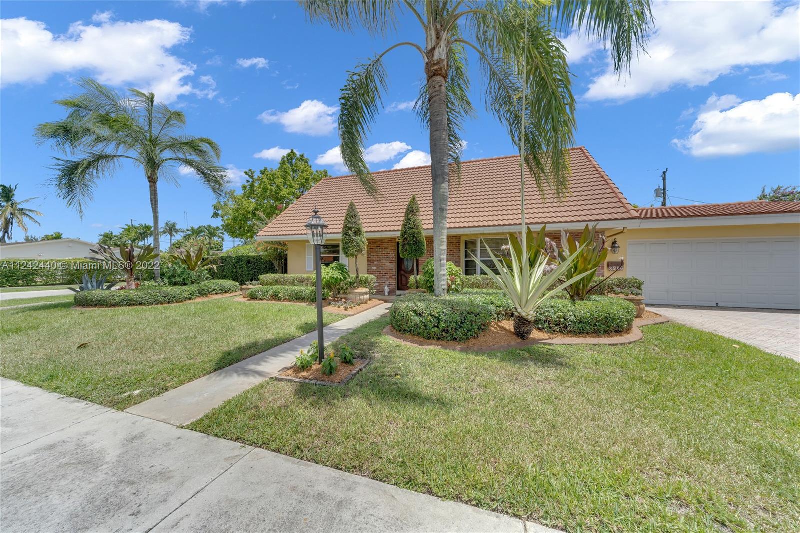 8980 SW 57th Ter