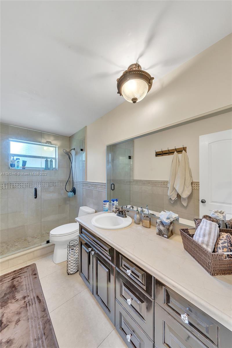 8980 SW 57th Ter