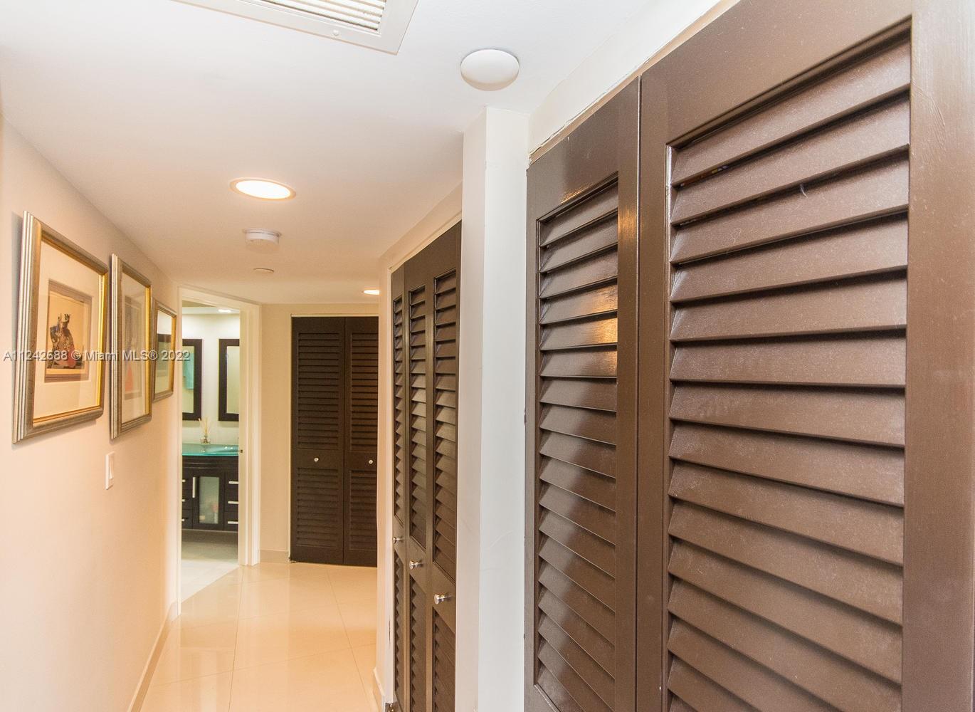 19101 Mystic Pointe Dr Unit: 504
