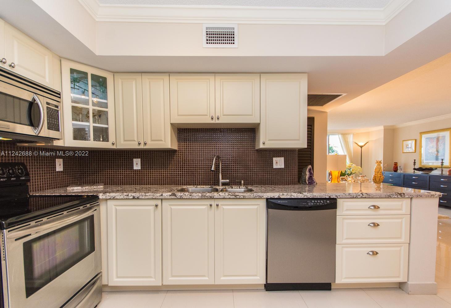 19101 Mystic Pointe Dr Unit: 504