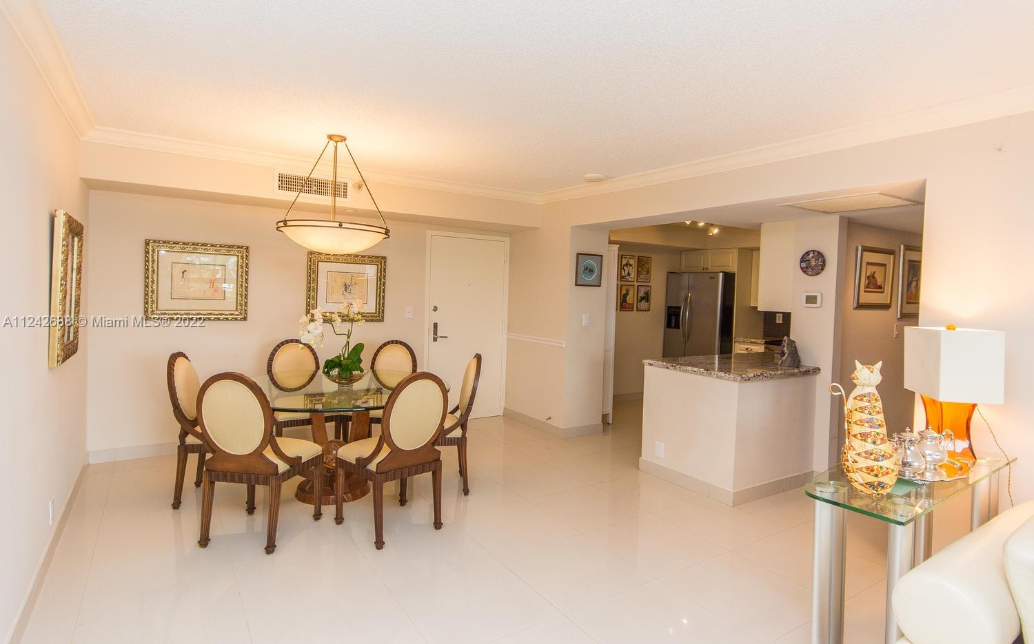 19101 Mystic Pointe Dr Unit: 504
