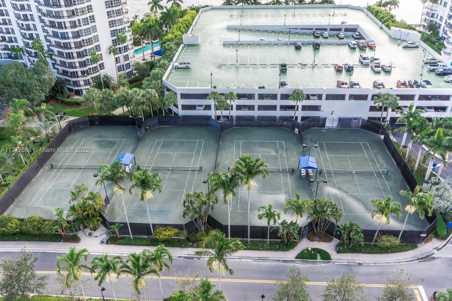 19101 Mystic Pointe Dr Unit: 504
