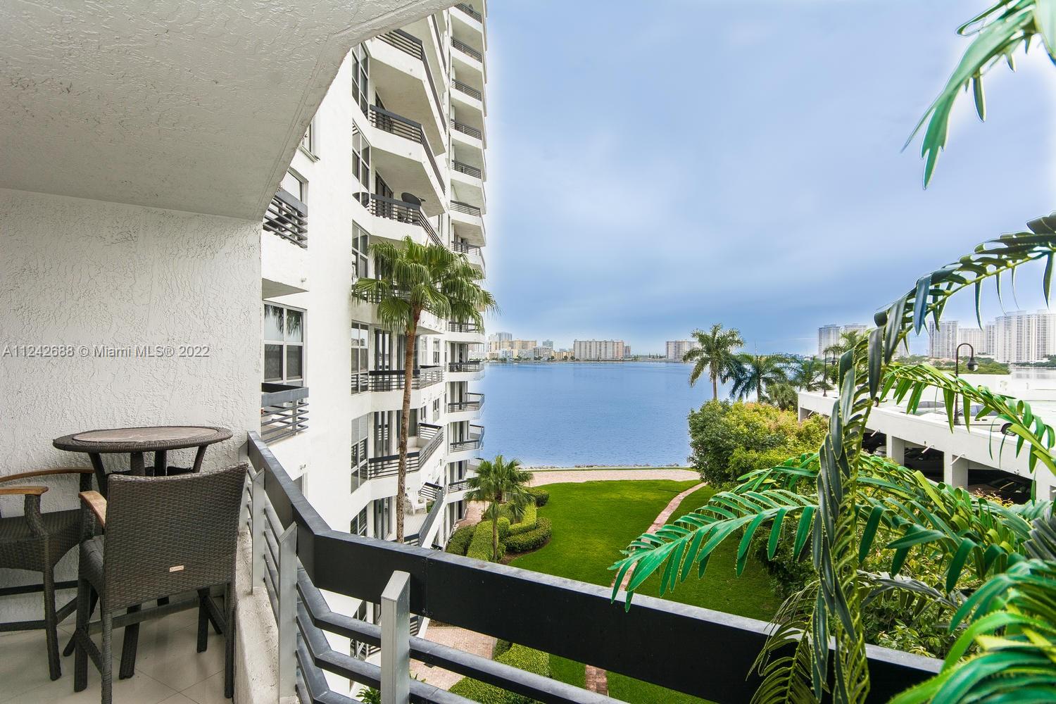 19101 Mystic Pointe Dr Unit: 504