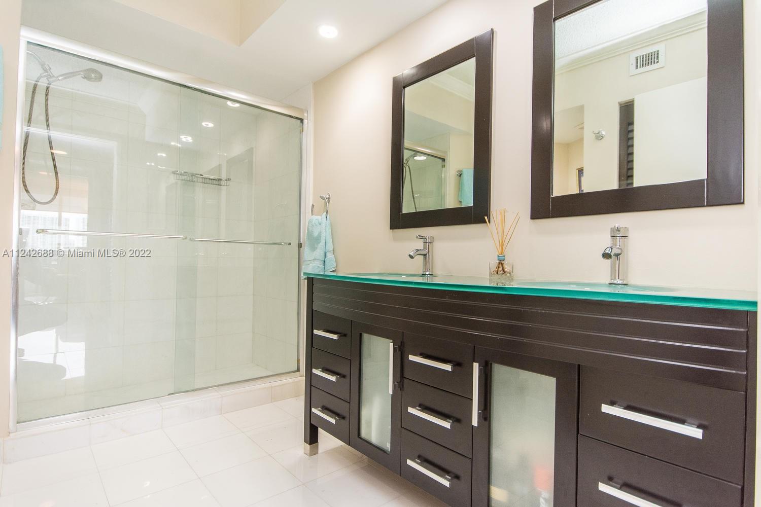 19101 Mystic Pointe Dr Unit: 504