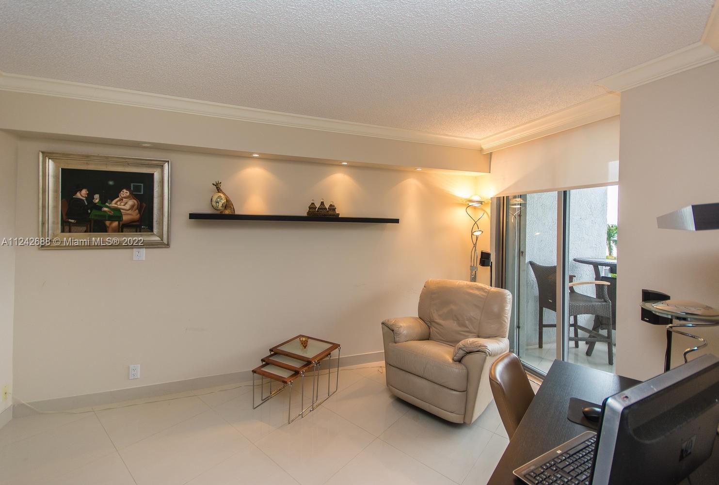 19101 Mystic Pointe Dr Unit: 504
