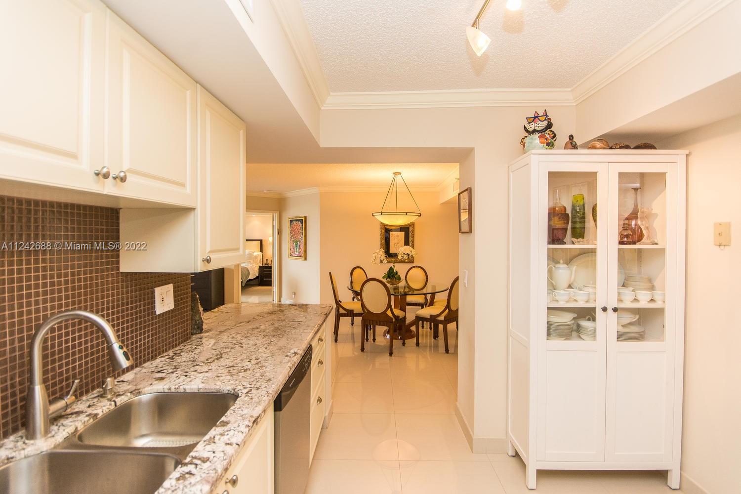 19101 Mystic Pointe Dr Unit: 504