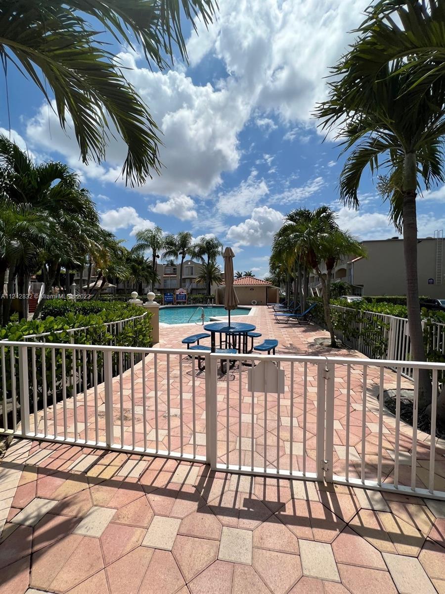 8580 NW 6th Ln Unit: 6-103