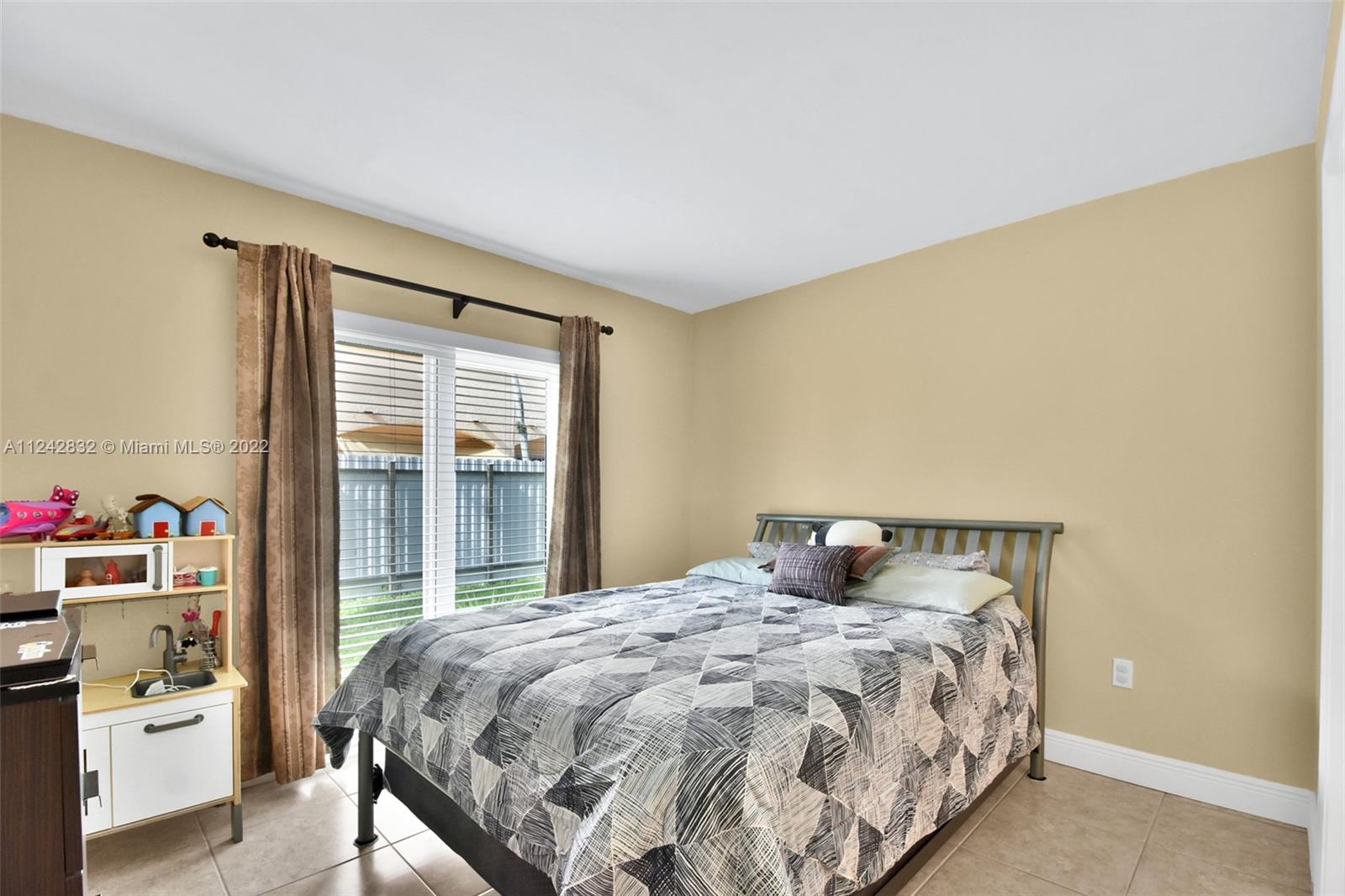 8580 NW 6th Ln Unit: 6-103