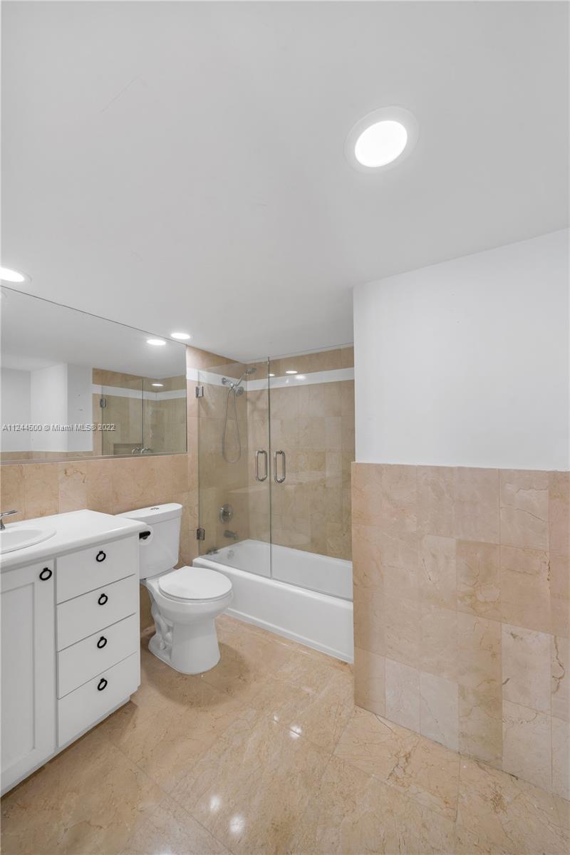 1228 West Ave Unit: 1008