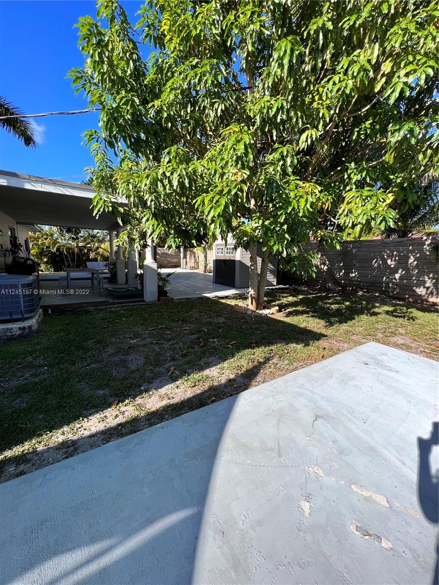 15831 SW 106th Ave