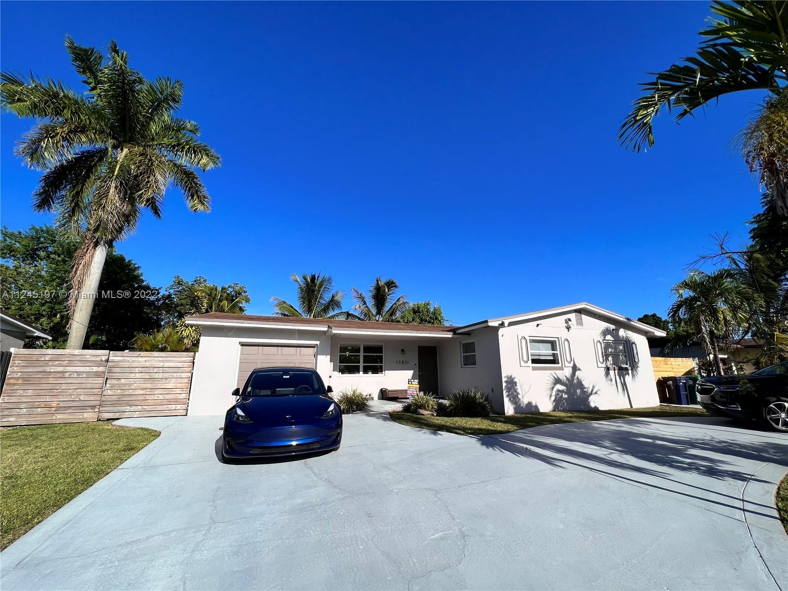 15831 SW 106th Ave