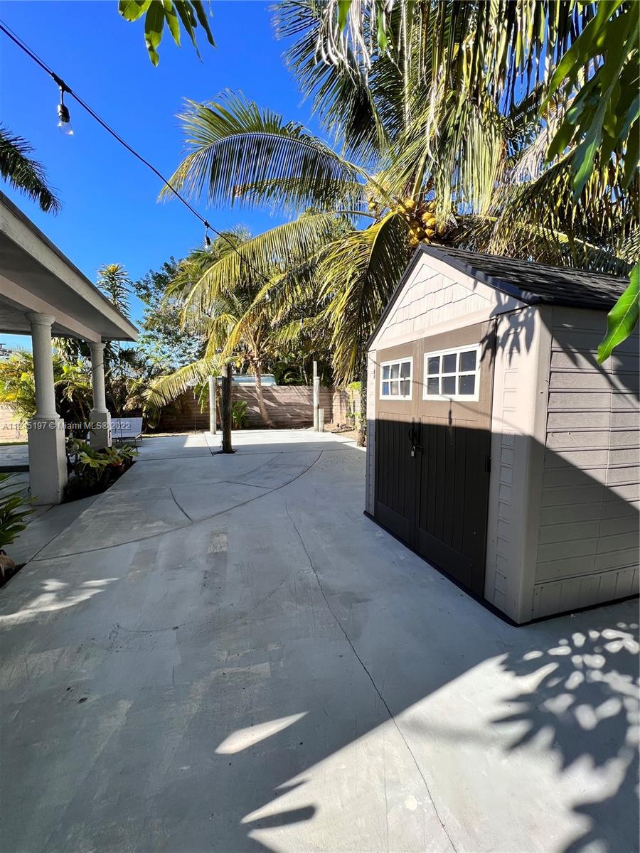 15831 SW 106th Ave