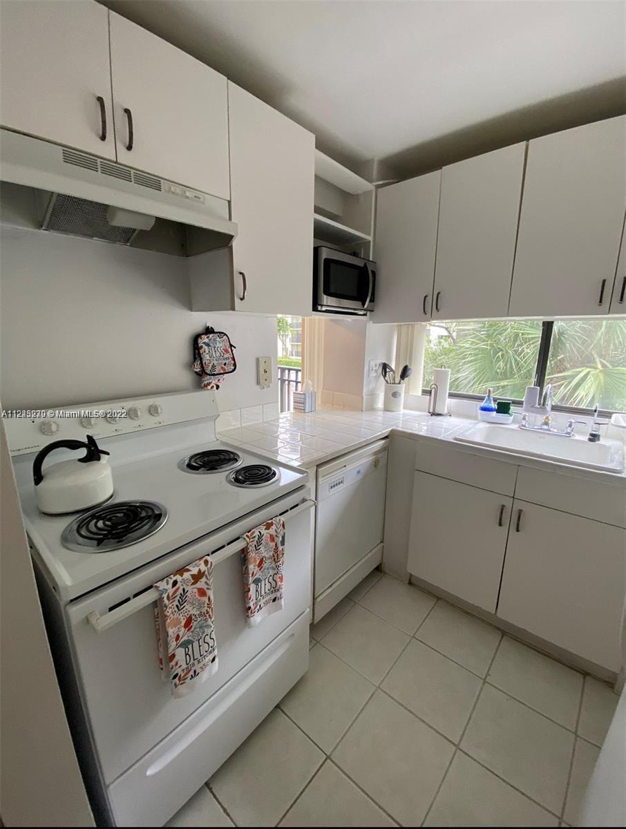 16919 N Bay Rd Unit: 217