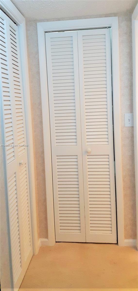 13951 Kendale Lakes Cir Unit: 702A