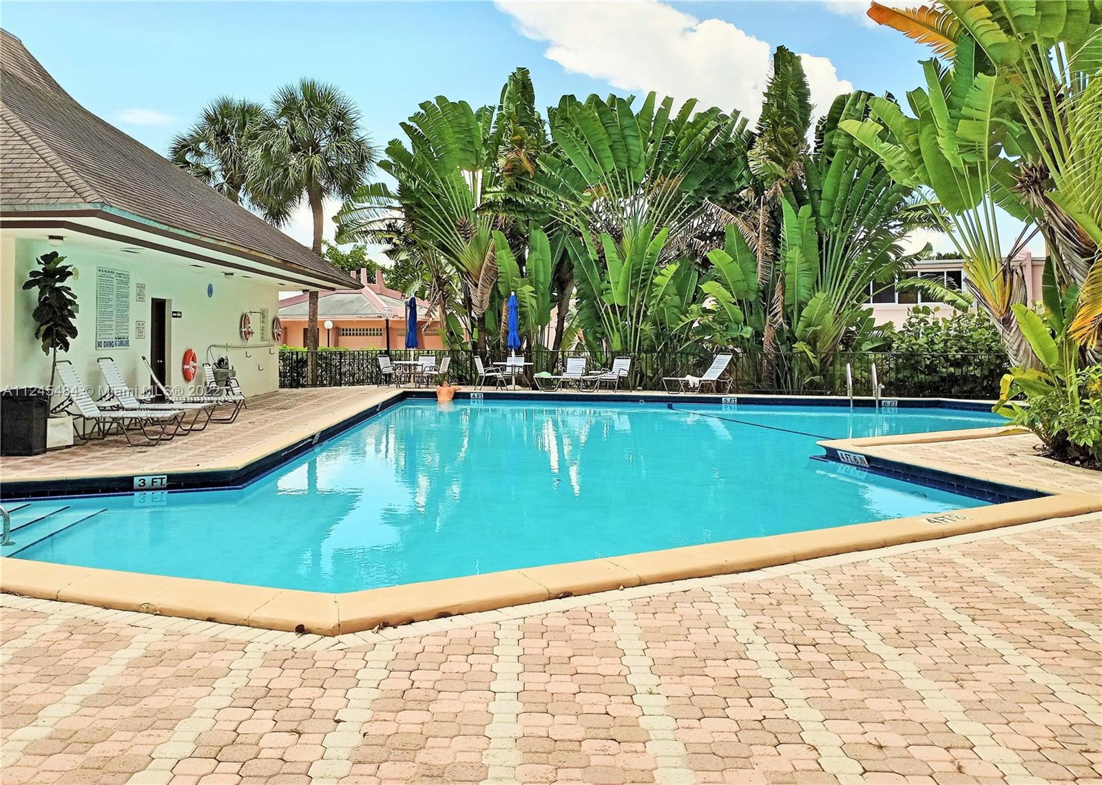 13951 Kendale Lakes Cir Unit: 702A