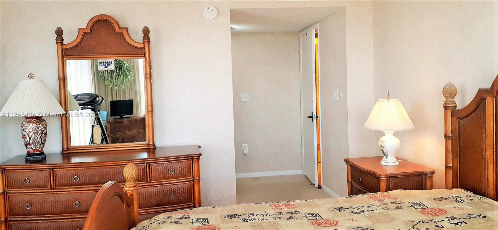 13951 Kendale Lakes Cir Unit: 702A