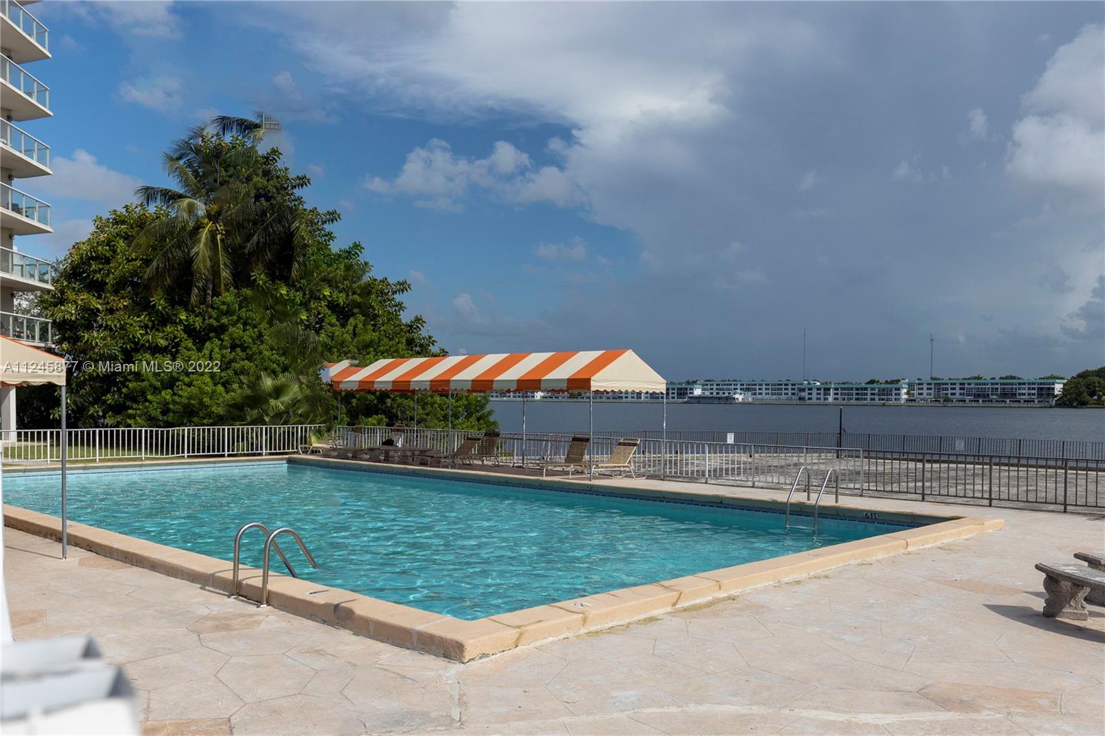 1351 NE Miami Gardens Dr Unit: 1125E