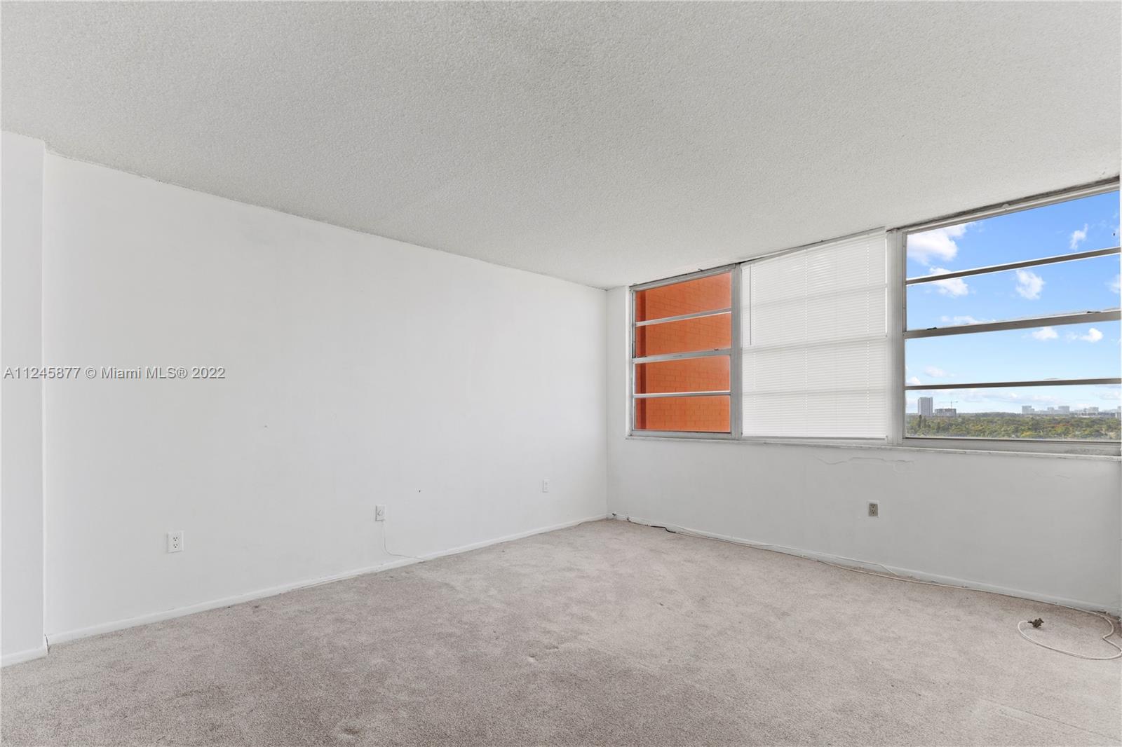 1351 NE Miami Gardens Dr Unit: 1125E