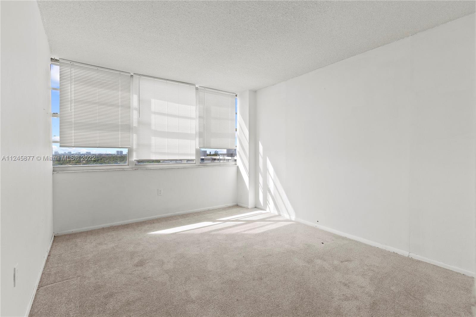1351 NE Miami Gardens Dr Unit: 1125E