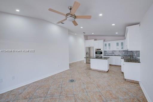 3748 SW 148 pl