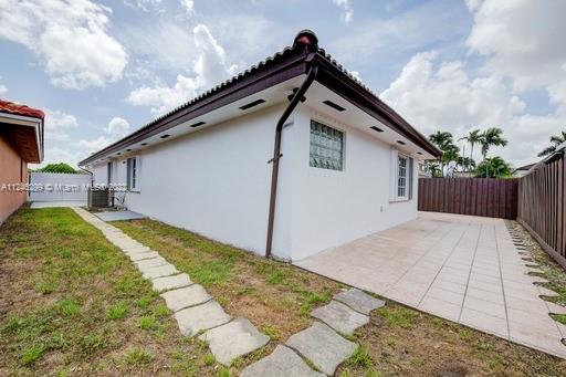 3748 SW 148 pl