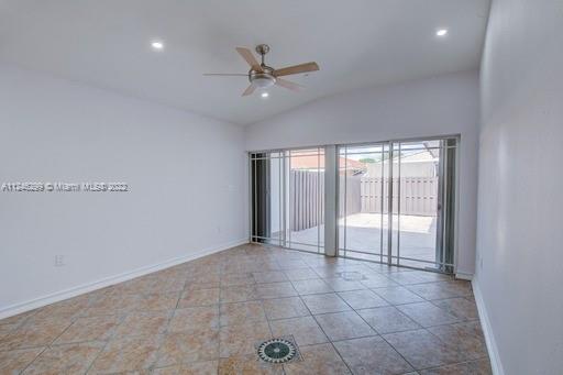 3748 SW 148 pl