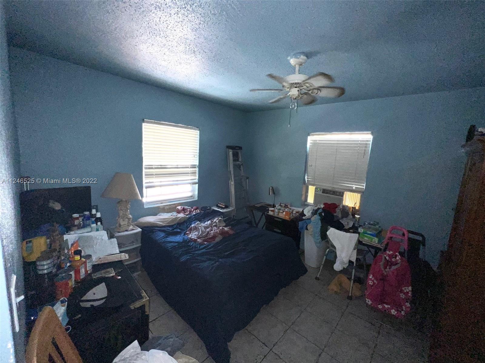 3615 Thomas Ave Unit: 16