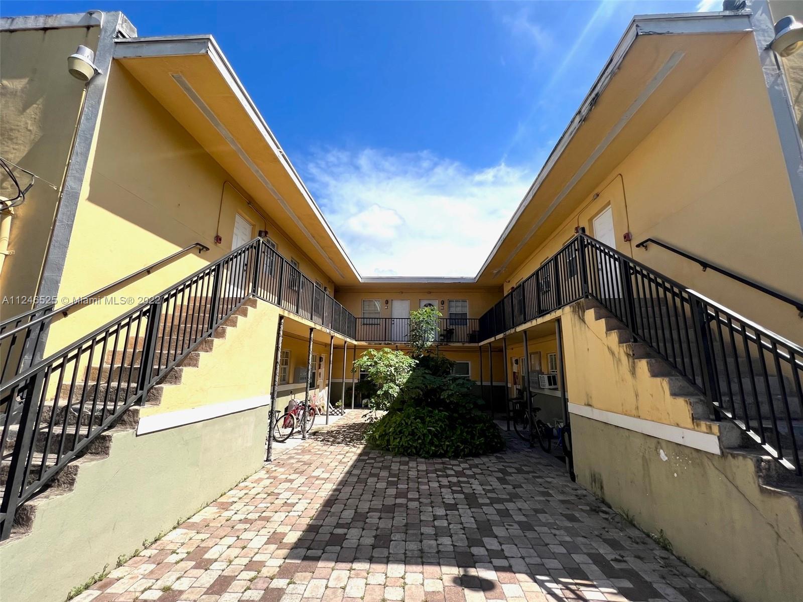 3615 Thomas Ave Unit: 16