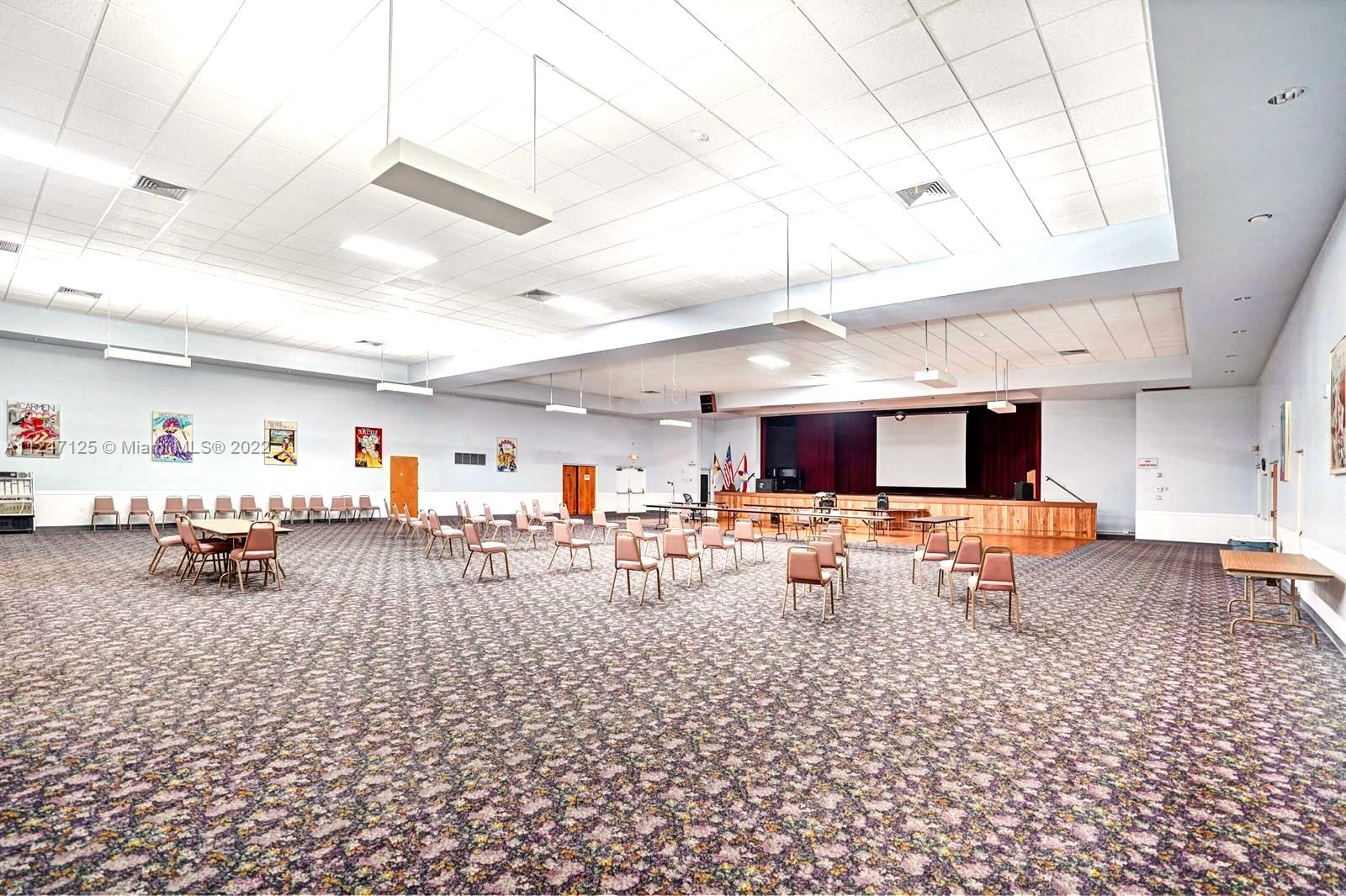 8051 N Sunrise Lakes Dr Unit: 101