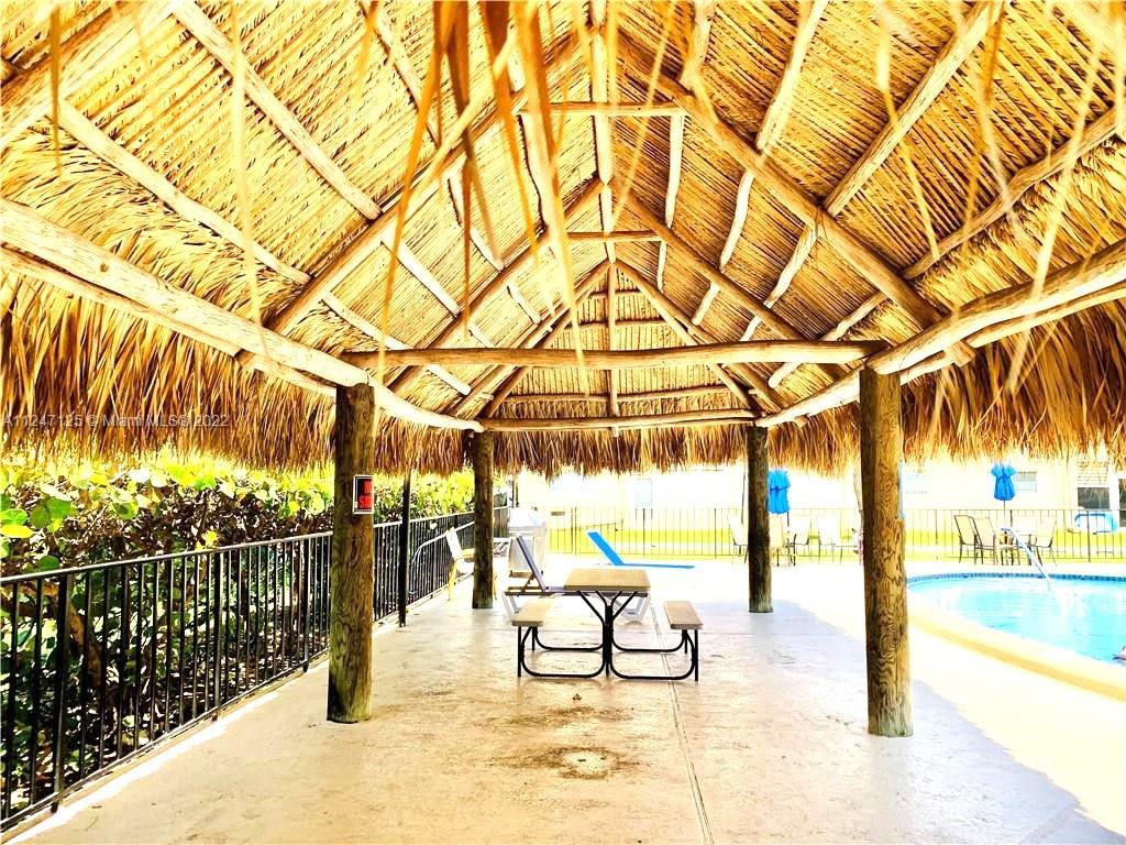 8051 N Sunrise Lakes Dr Unit: 101