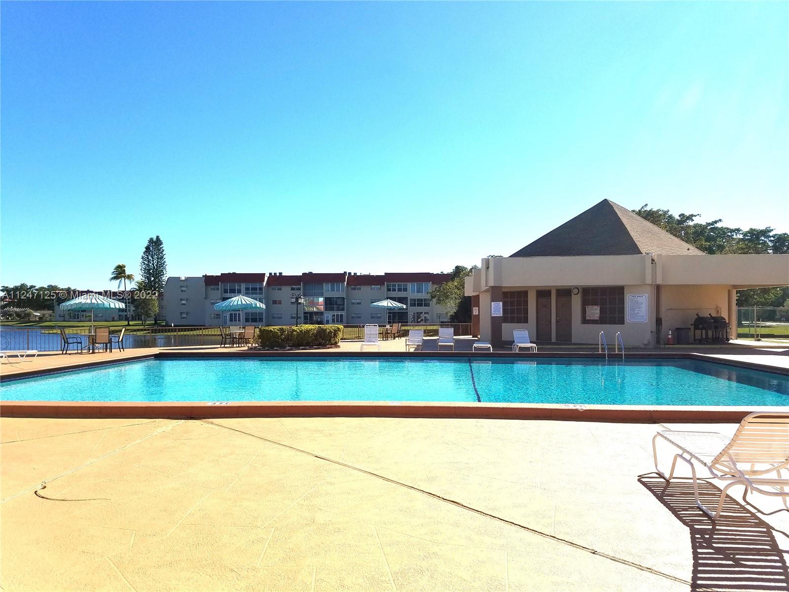 8051 N Sunrise Lakes Dr Unit: 101