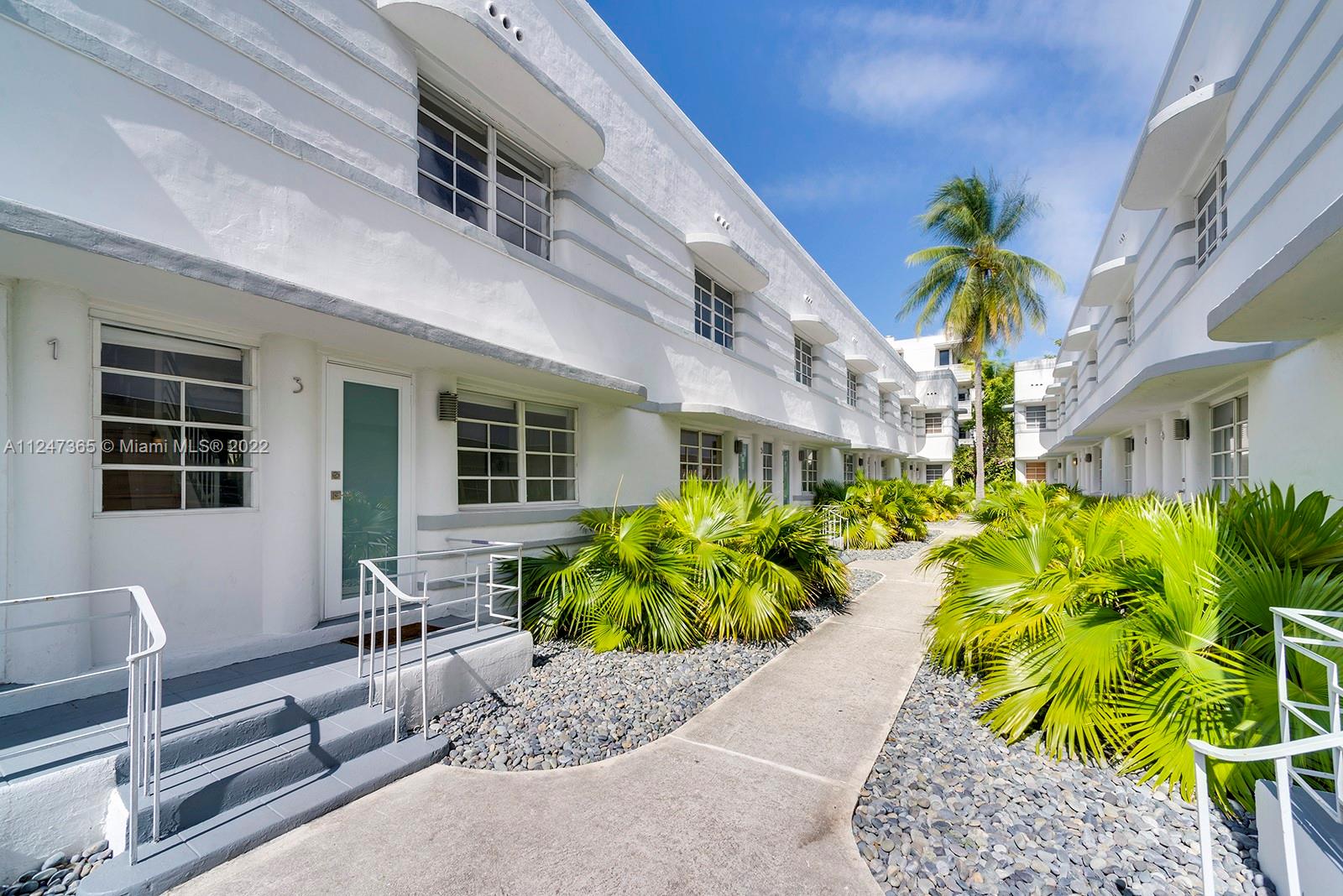 1525 Pennsylvania Ave Unit: 3