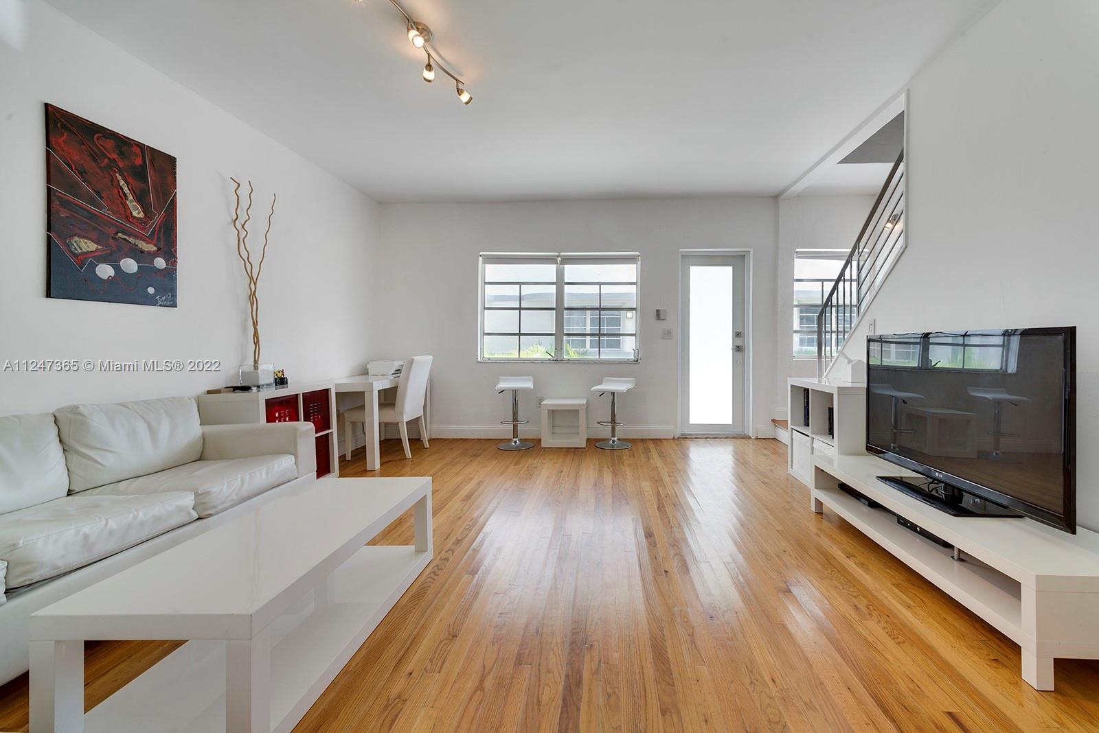 1525 Pennsylvania Ave Unit: 3