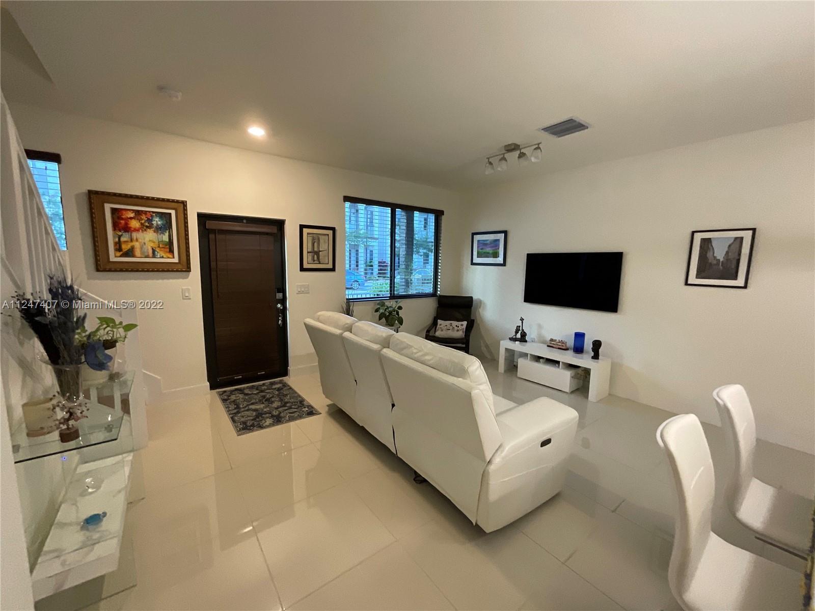 8380 NW 51st Ter Unit: 8380