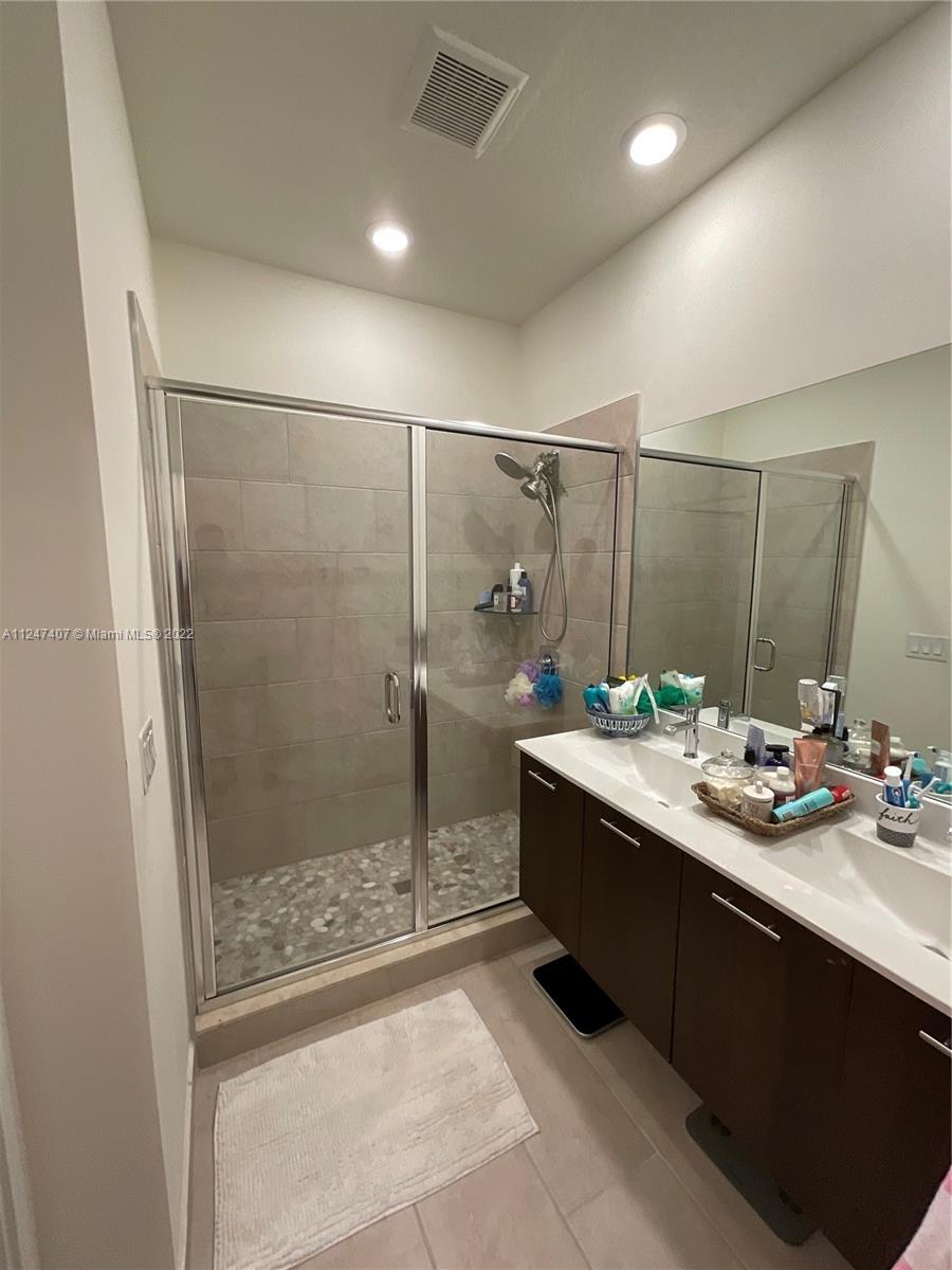 8380 NW 51st Ter Unit: 8380