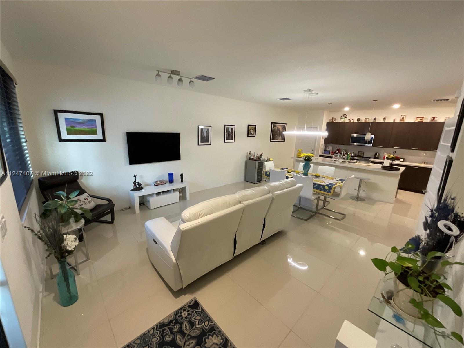 8380 NW 51st Ter Unit: 8380
