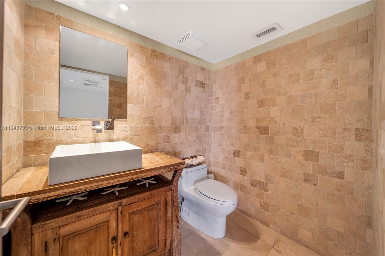 199 OCEAN LANE DRIVE Unit: 901