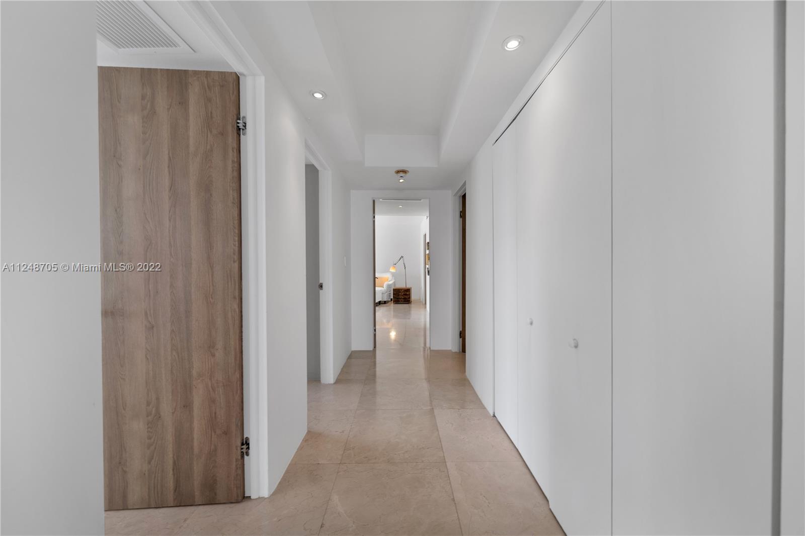 199 OCEAN LANE DRIVE Unit: 901