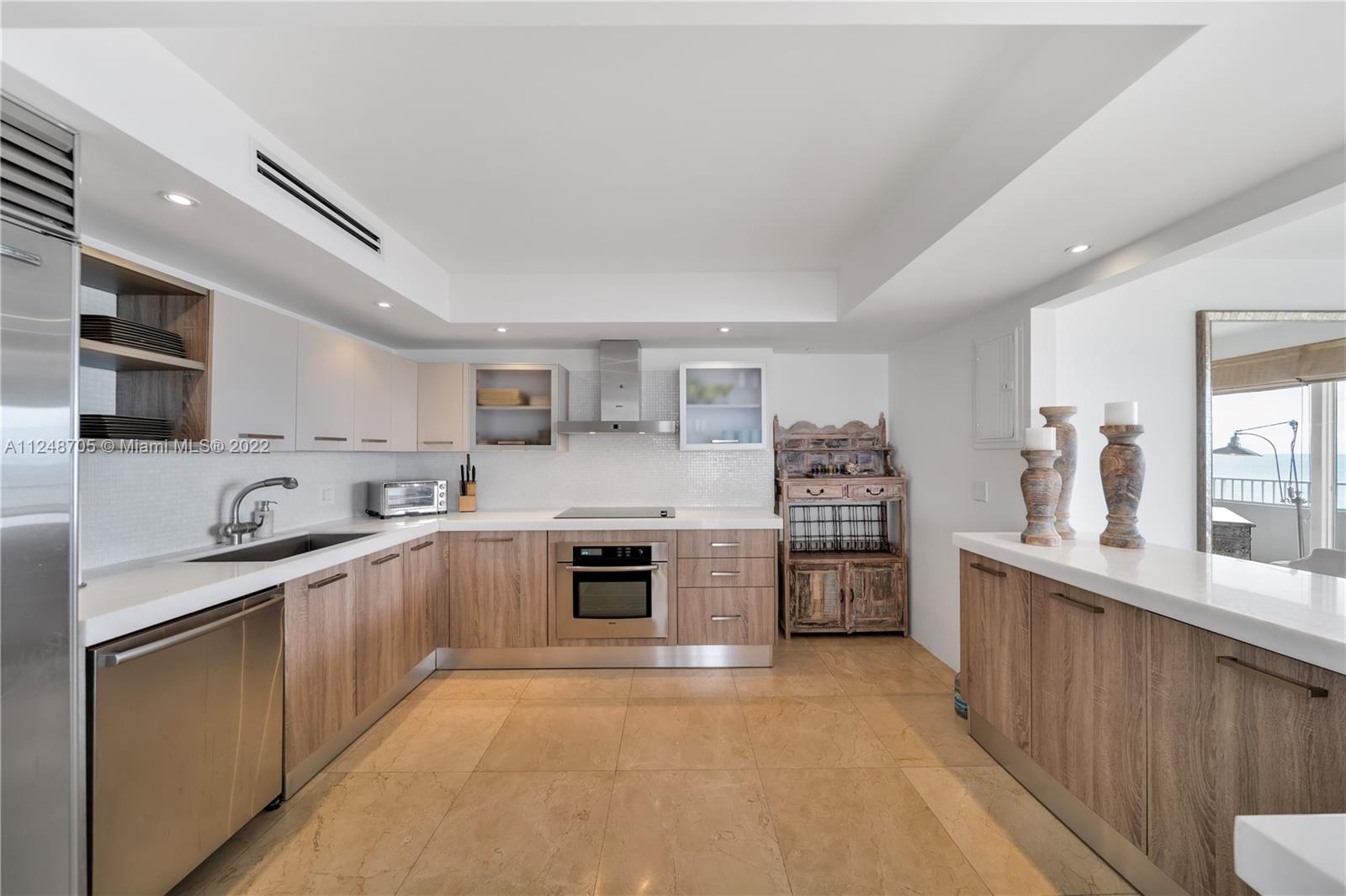 199 OCEAN LANE DRIVE Unit: 901