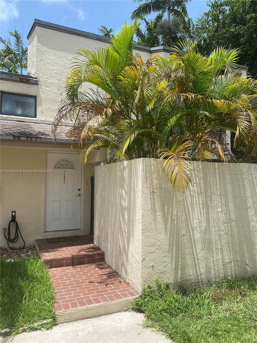 15811 SW 91st Ct Unit: B