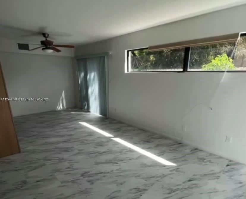 15811 SW 91st Ct Unit: B