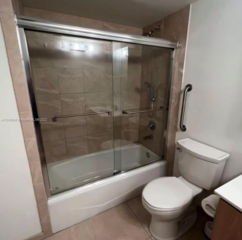 15811 SW 91st Ct Unit: B