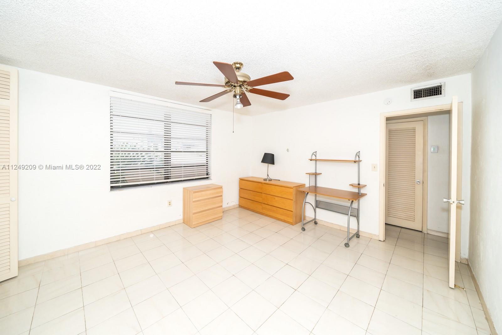 1725 James Ave Unit: 22
