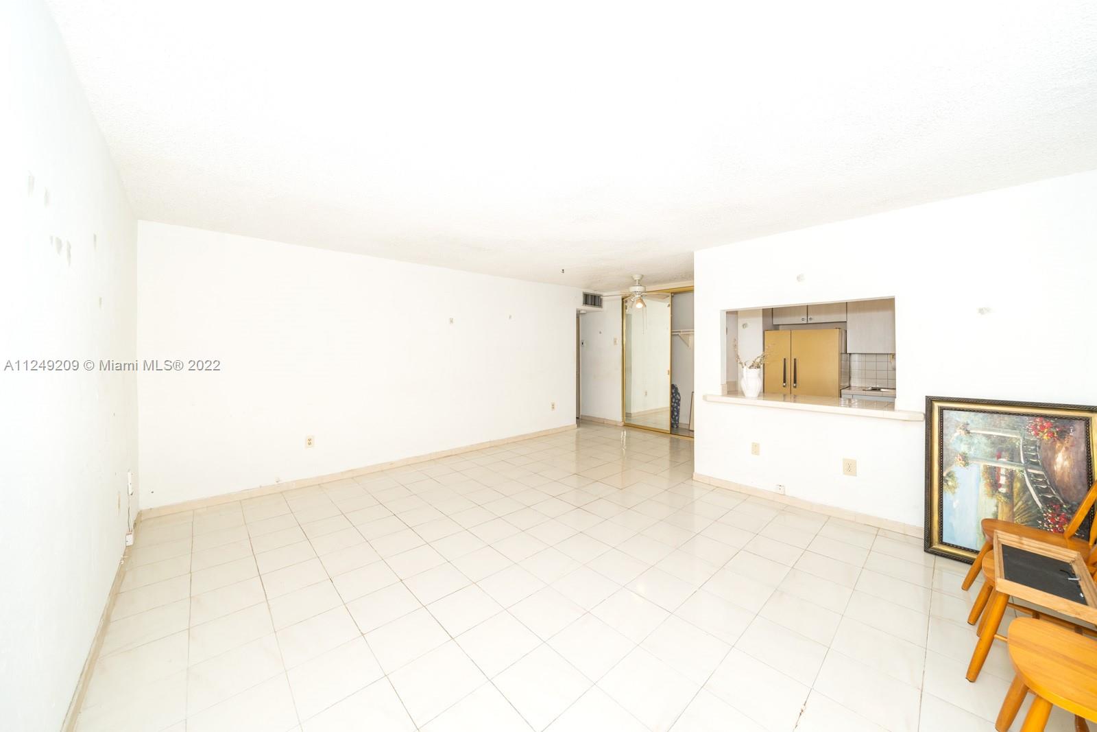 1725 James Ave Unit: 22