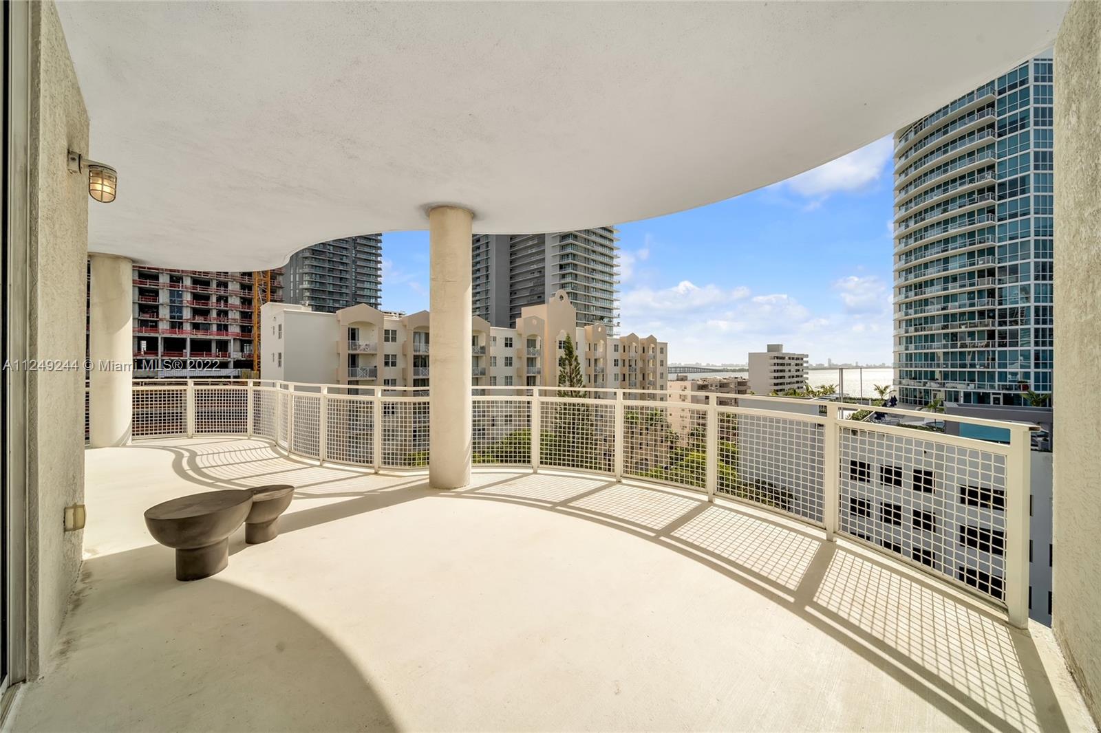 444 NE 30th St Unit: 808