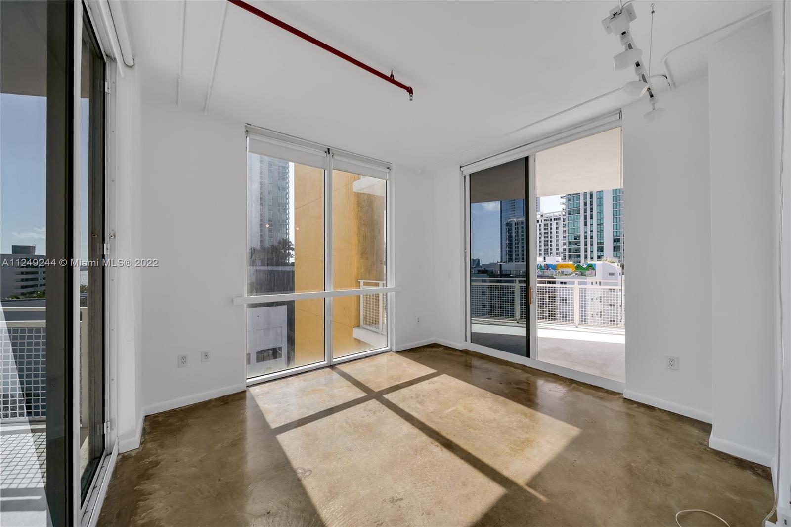444 NE 30th St Unit: 808