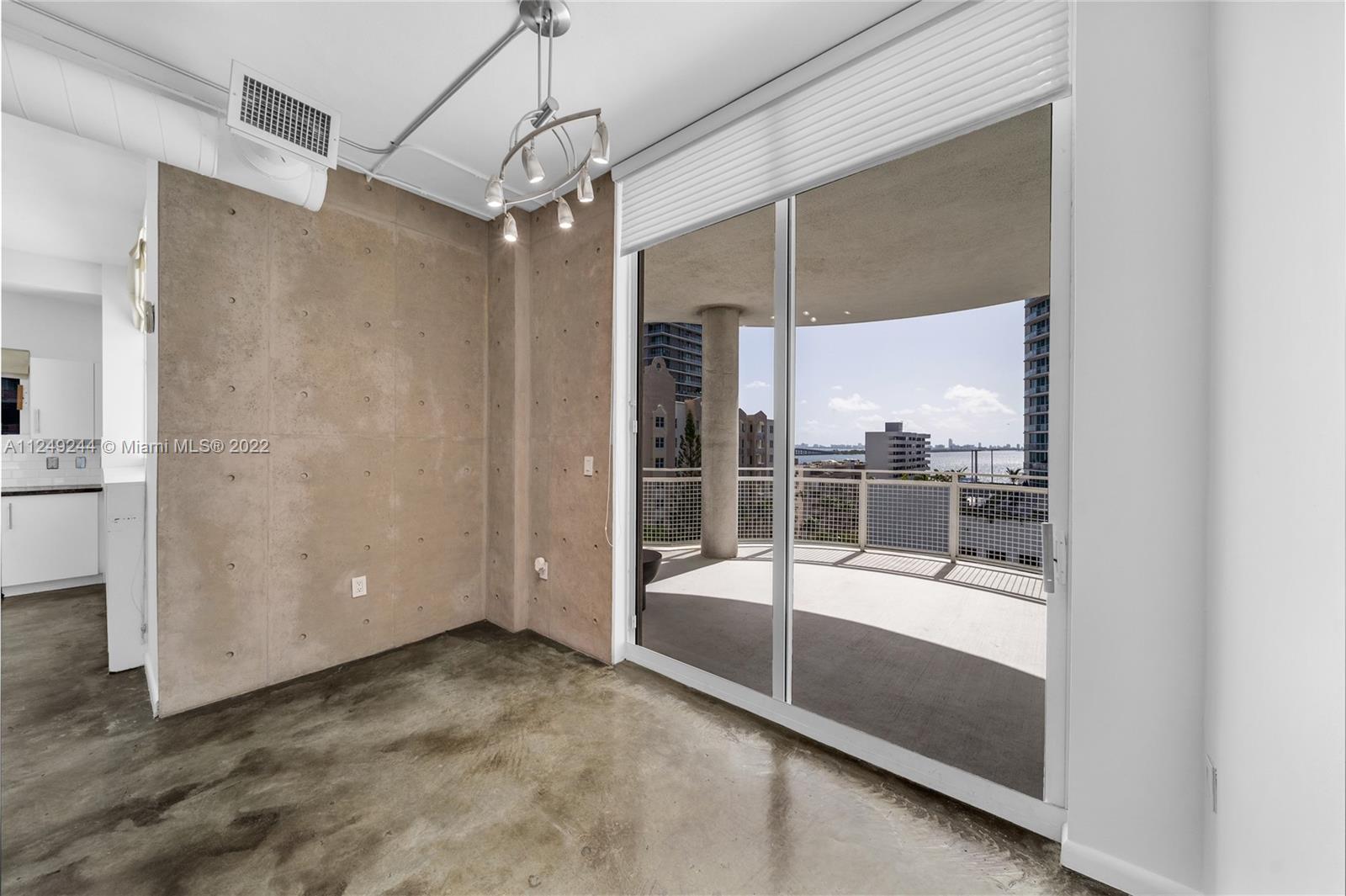 444 NE 30th St Unit: 808