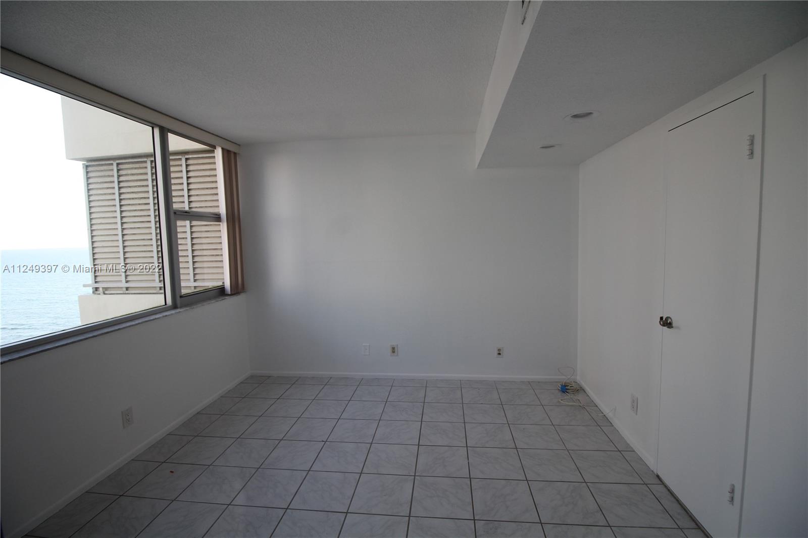3180 S Ocean Dr Unit: 1406
