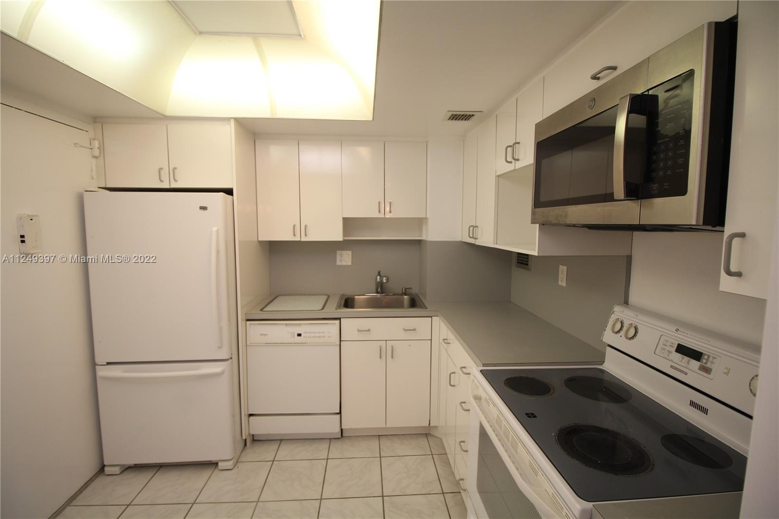 3180 S Ocean Dr Unit: 1406