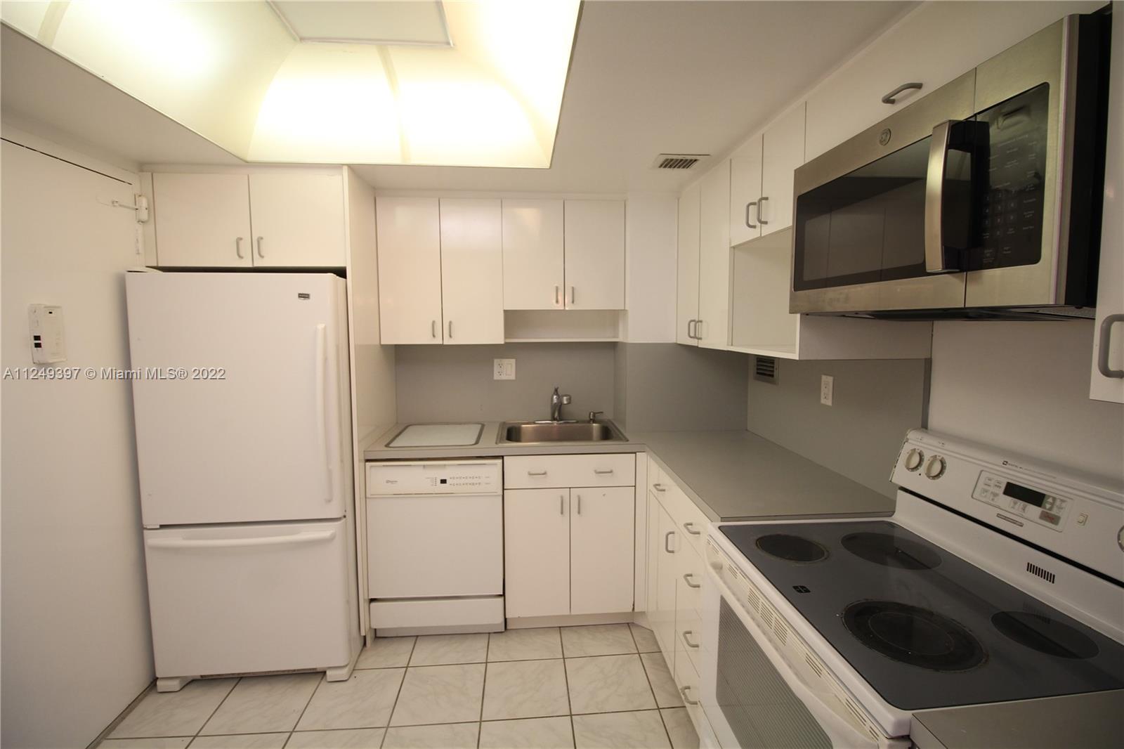 3180 S Ocean Dr Unit: 1406